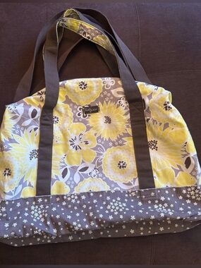 Thirty-One Retro Metro Weekender Tote Awesome Blossom Floral EUC